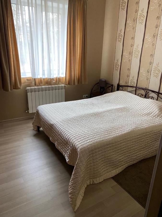 Hotel Gostynnyi Dvir Bucha Eksteriør bilde