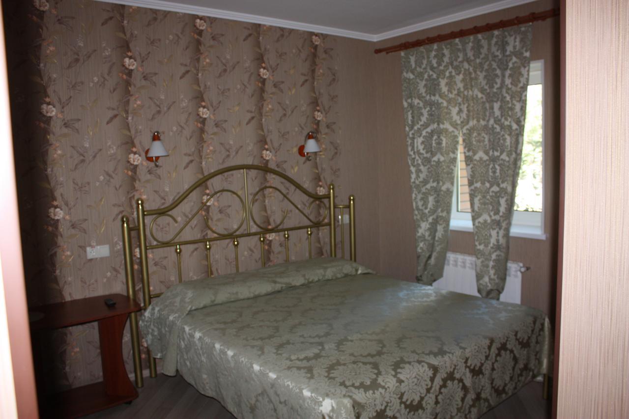 Hotel Gostynnyi Dvir Bucha Rom bilde