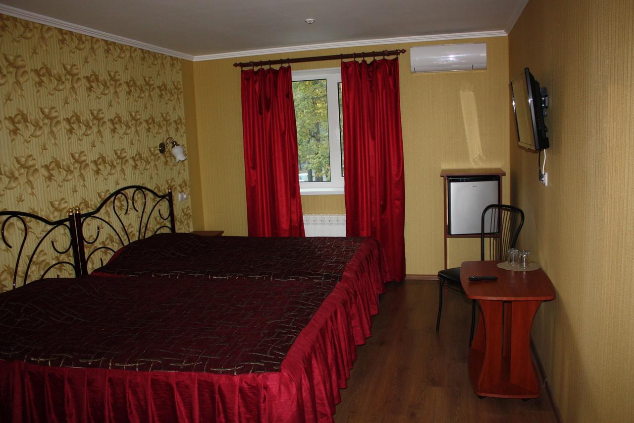 Hotel Gostynnyi Dvir Bucha Rom bilde