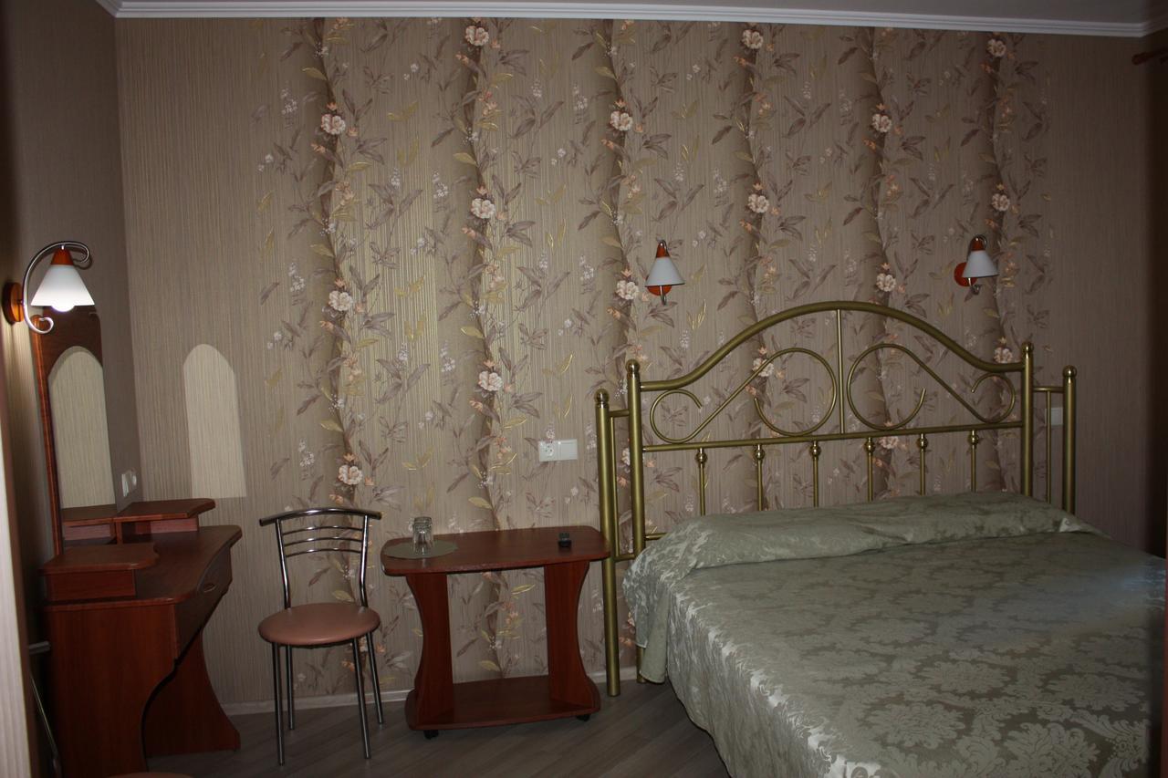 Hotel Gostynnyi Dvir Bucha Rom bilde