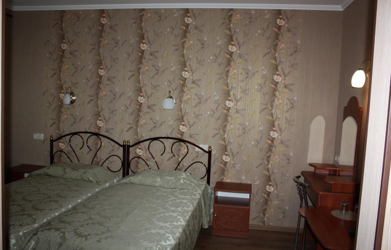 Hotel Gostynnyi Dvir Bucha Rom bilde